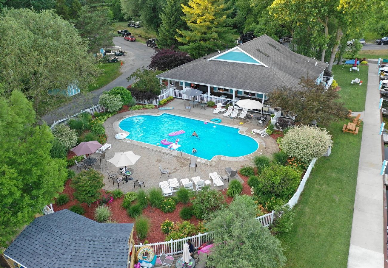 Aerial view of Woodland Harbor with pool, clubhouse, and access to Bluewater Boat Rentals in South Haven MI 