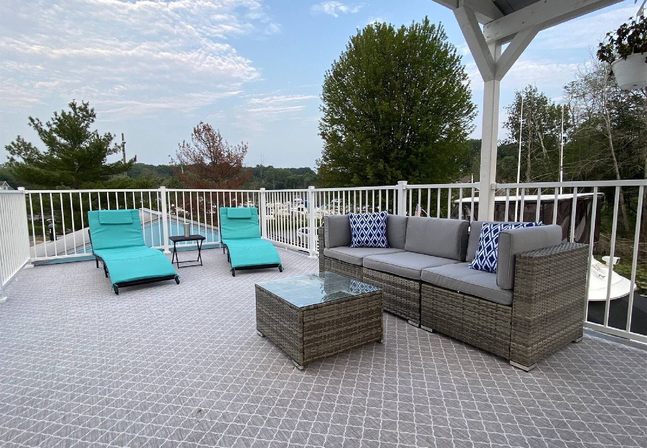 Exterior Deck with views 