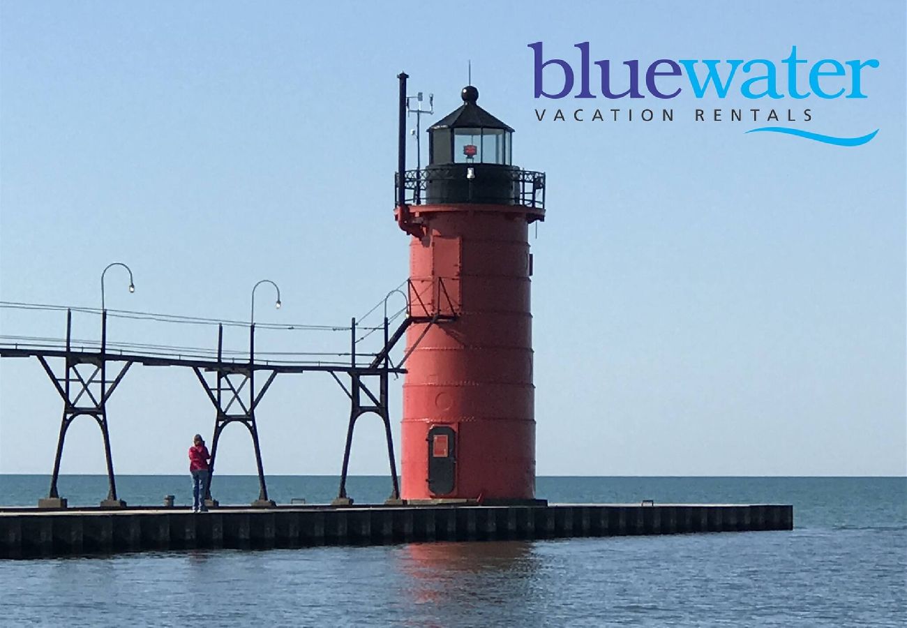 Picture of South Havens iconic red light house